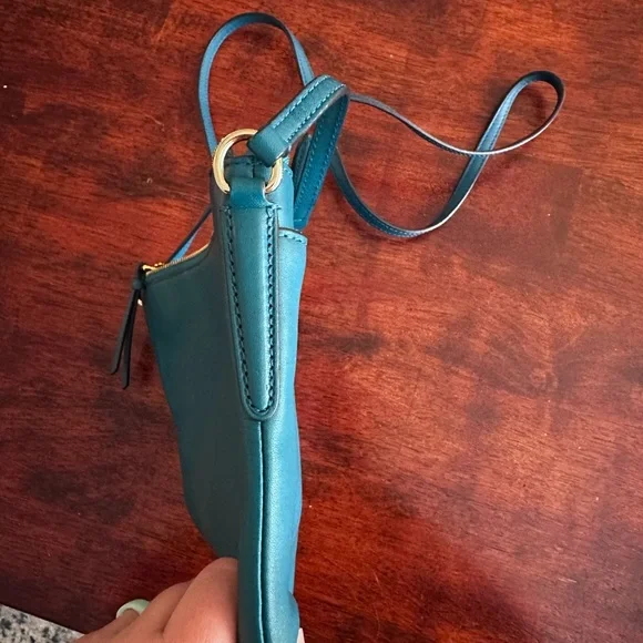 Teal Coach East West Maddison Crossbody Bag EUC - Picture 10 of 10